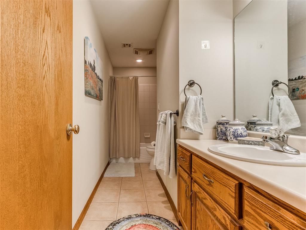 1404 N Canyon Way Property Photo 10