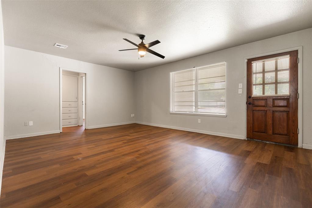 1421 Sw 52nd Street Property Photo 3