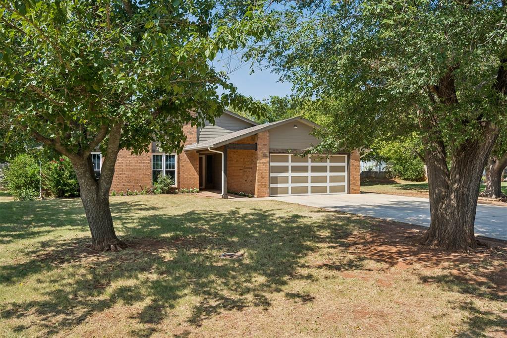 923 Nw Harrison Avenue Property Photo 4