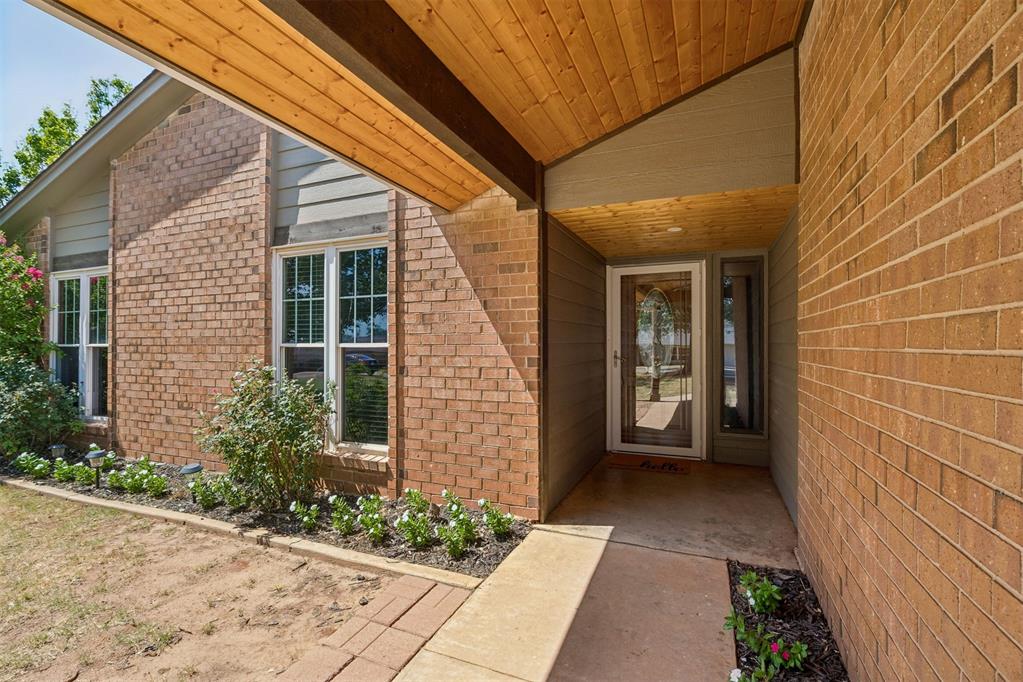 923 Nw Harrison Avenue Property Photo 6