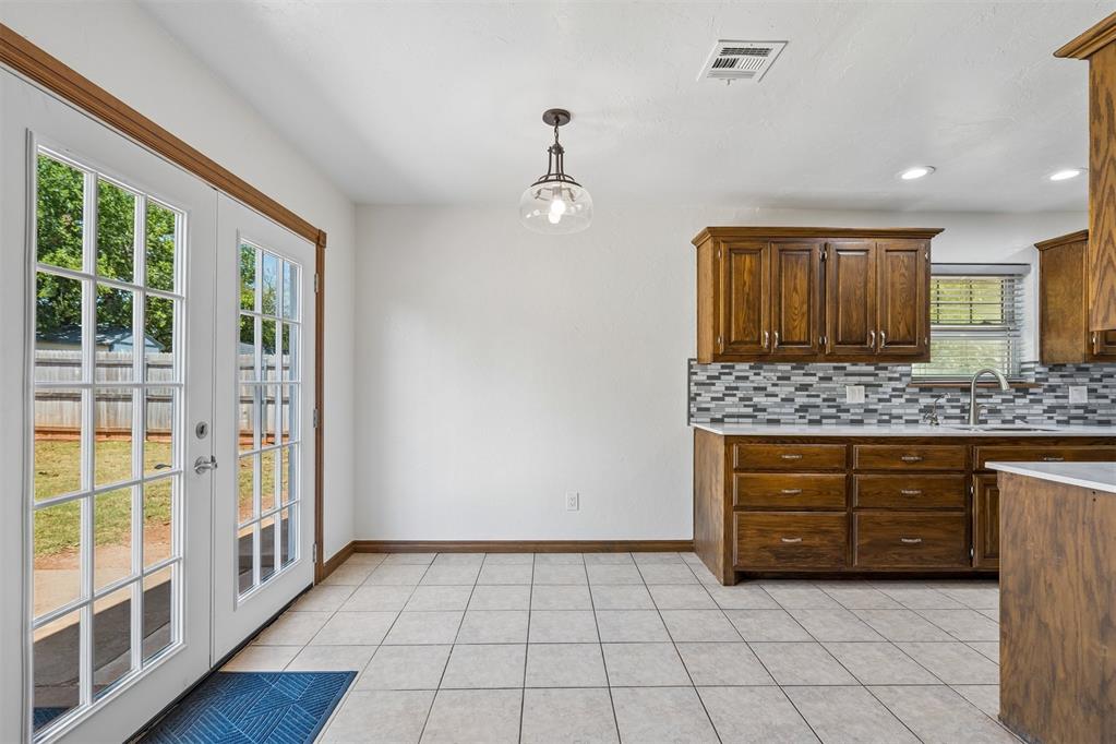 923 Nw Harrison Avenue Property Photo 14