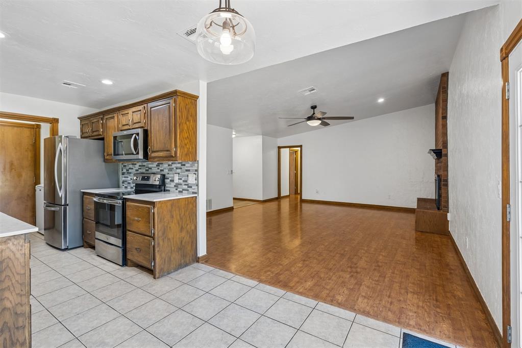 923 Nw Harrison Avenue Property Photo 16