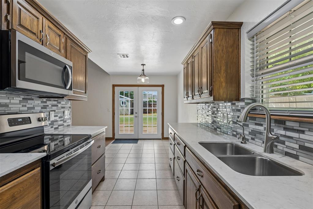 923 Nw Harrison Avenue Property Photo 20