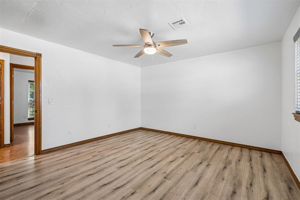 923 Nw Harrison Avenue Property Photo 23