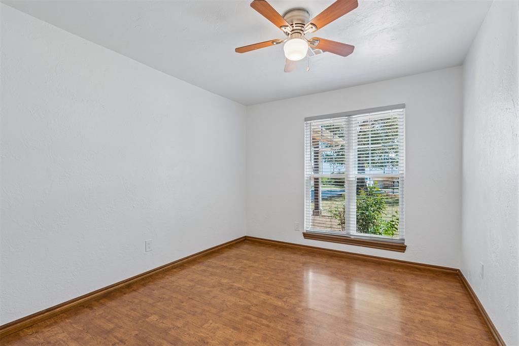 923 Nw Harrison Avenue Property Photo 27