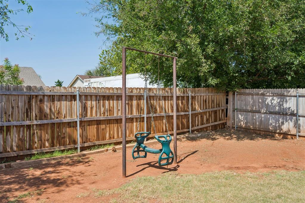 923 Nw Harrison Avenue Property Photo 41
