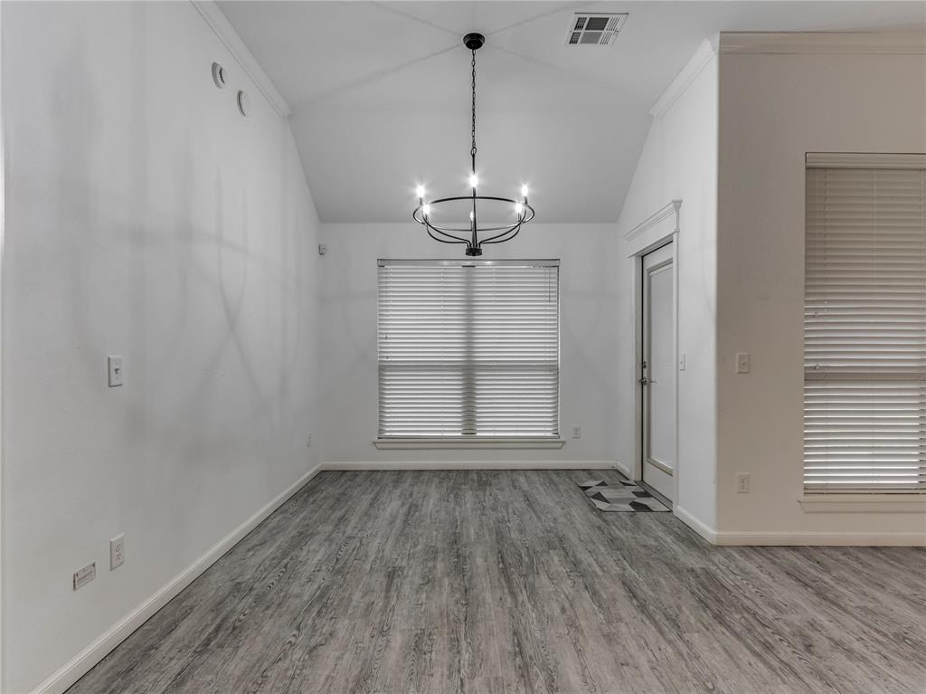 18316 Bridlington Drive Property Photo 14