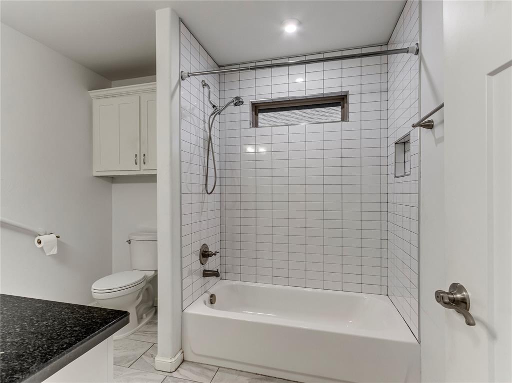 18316 Bridlington Drive Property Photo 28