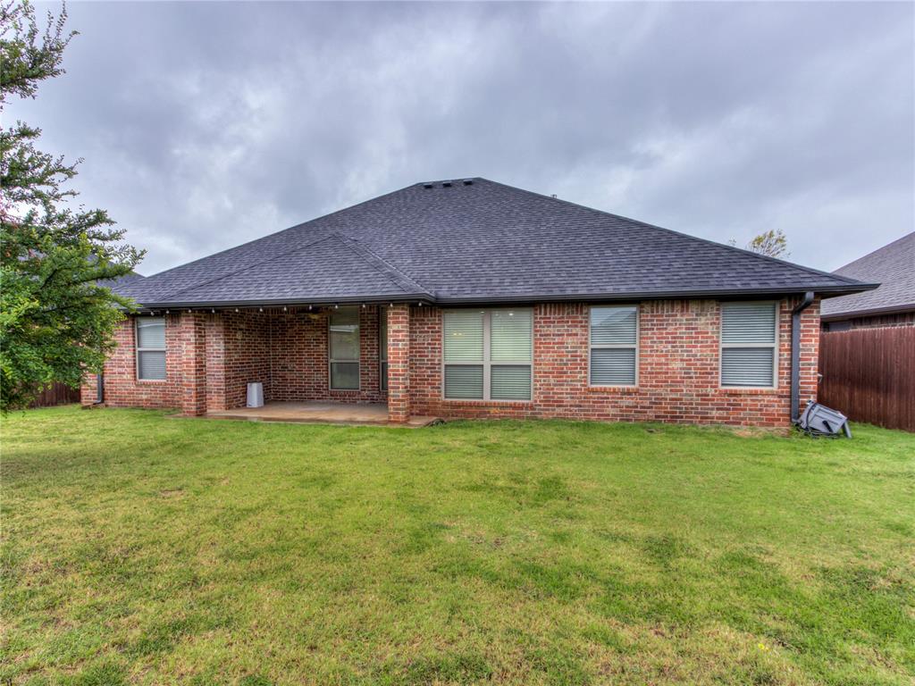 18316 Bridlington Drive Property Photo 32