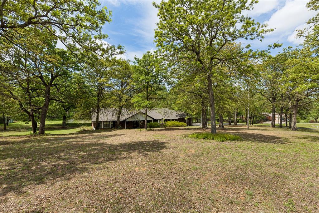 10331 Black Oaks Drive Property Photo 2