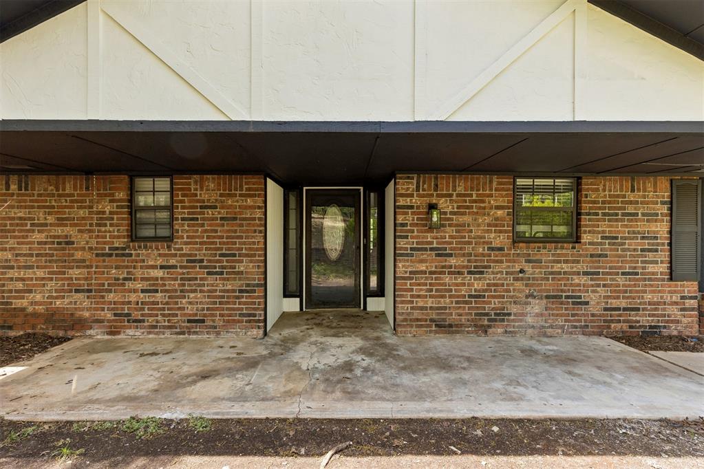 10331 Black Oaks Drive Property Photo 7