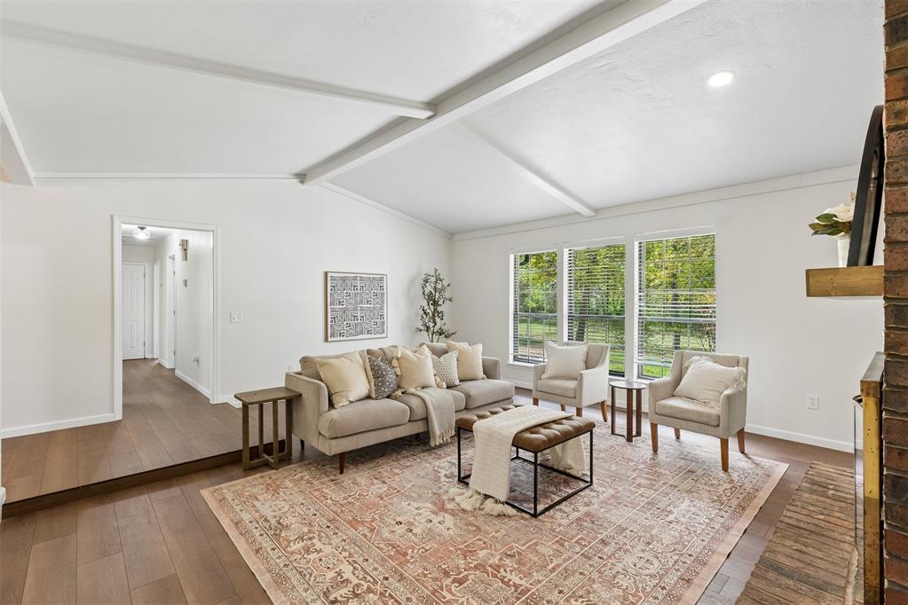 10331 Black Oaks Drive Property Photo 12