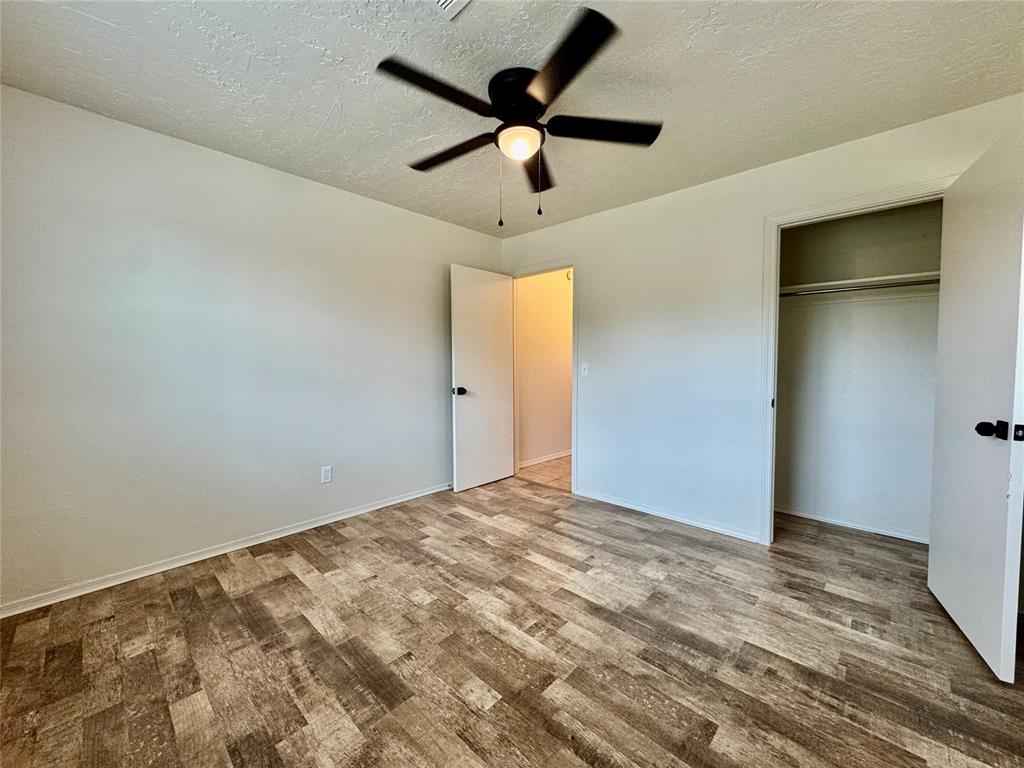 419 E 3rd Street Property Photo 10