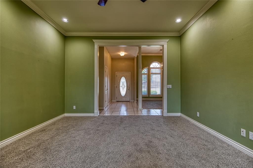 800 N Elk Avenue Property Photo 3