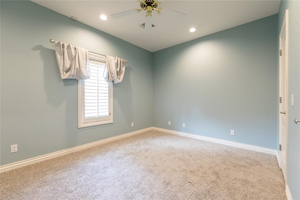 800 N Elk Avenue Property Photo 14