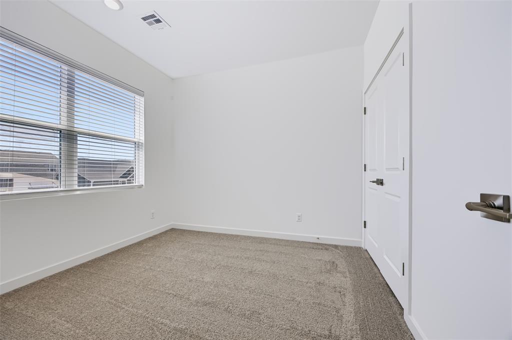 2529 Nw 130th Street Property Photo 25
