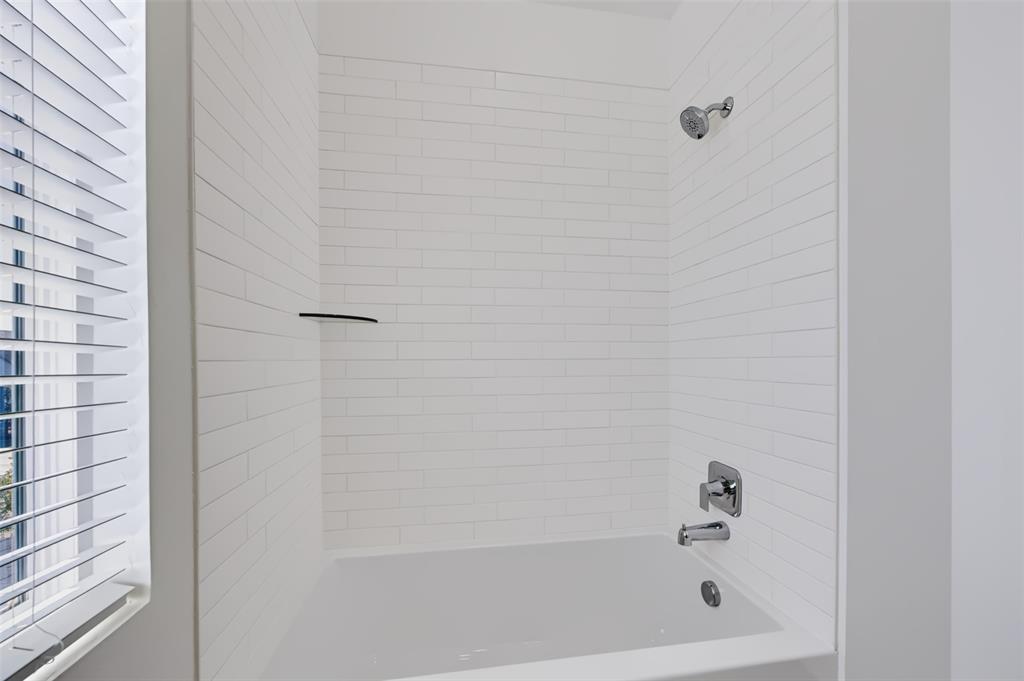 2529 Nw 130th Street Property Photo 28