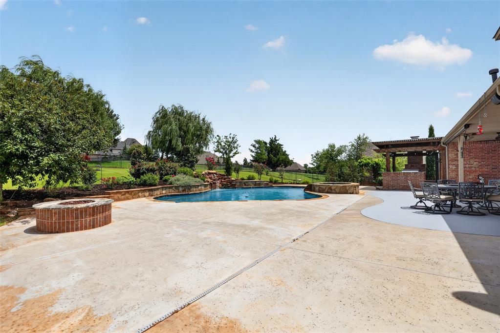 22002 White Pine Circle Property Photo 43