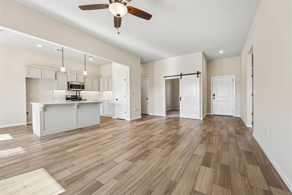 1800 Pin Cherry Lane Property Photo 6