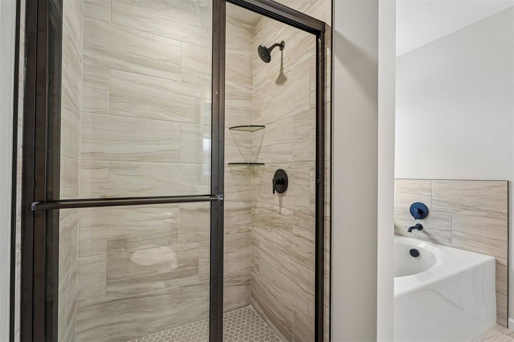 1800 Pin Cherry Lane Property Photo 17