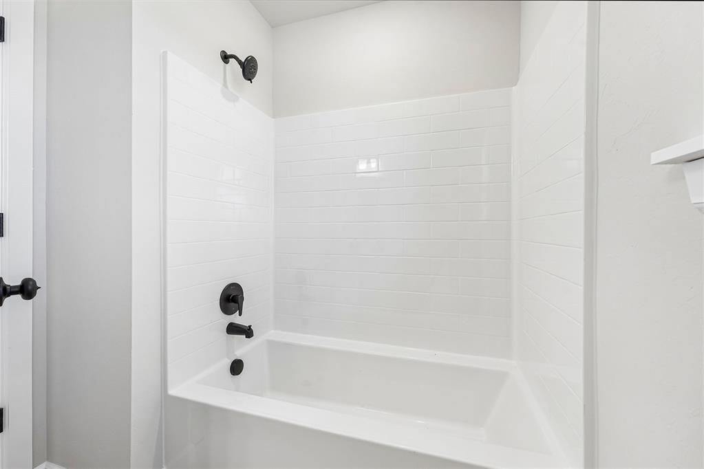 1800 Pin Cherry Lane Property Photo 23