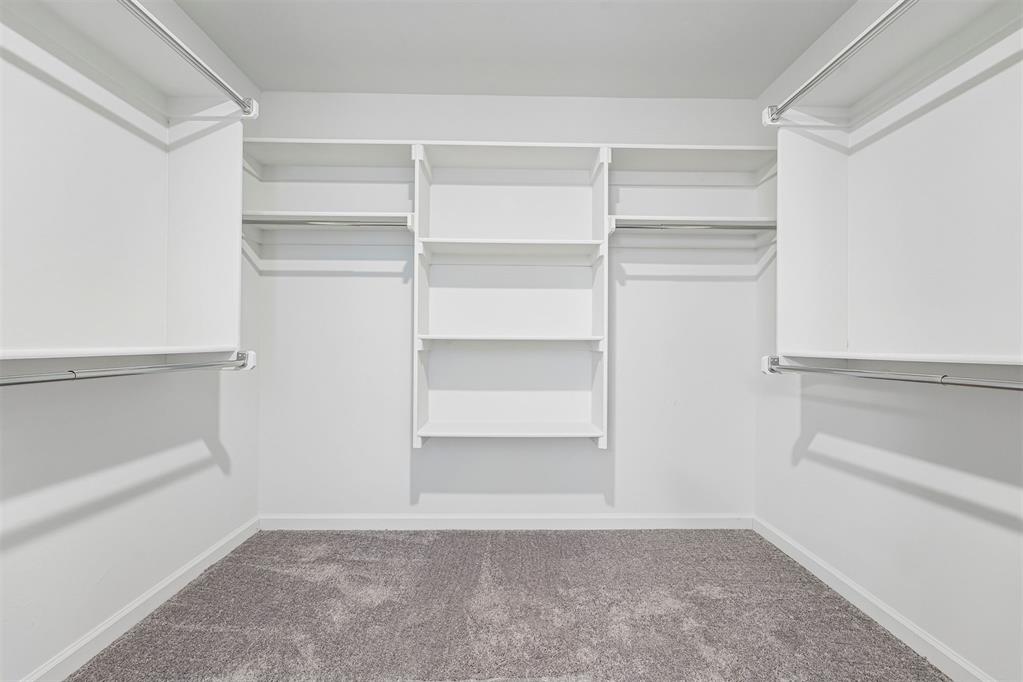 1812 Pin Cherry Lane Property Photo 19