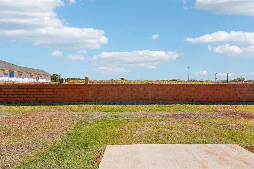 1812 Pin Cherry Lane Property Photo 26