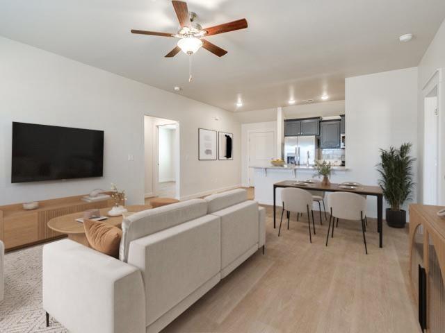 1617 Highland Loop Property Photo 3