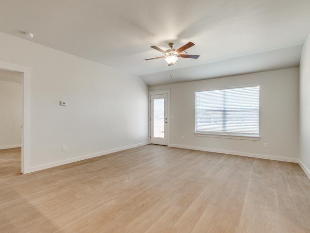 1617 Highland Loop Property Photo 11