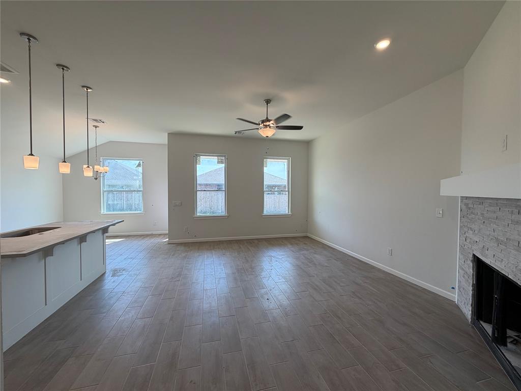 1116 Redwood Creek Drive Property Photo 2