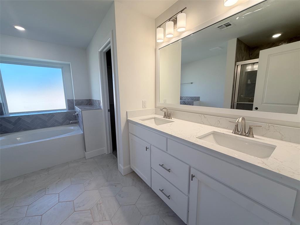 19517 Birchfield Drive Property Photo 10