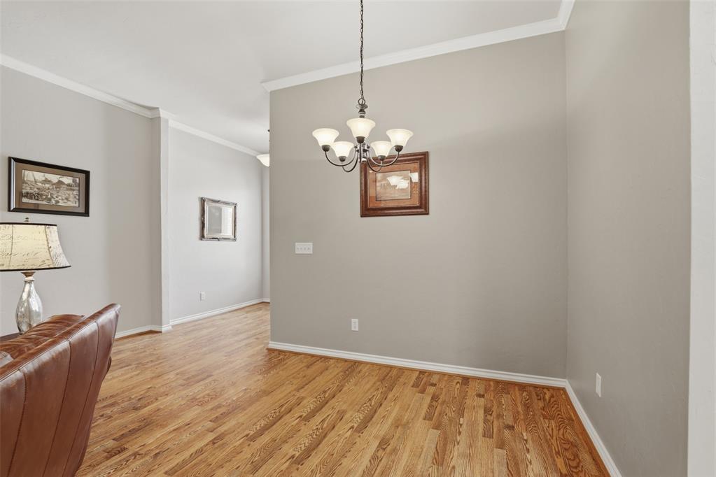 301 E Ostin Terrace Property Photo 11