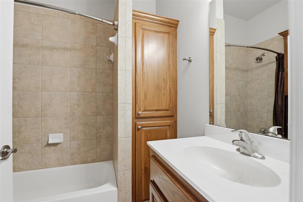 301 E Ostin Terrace Property Photo 19