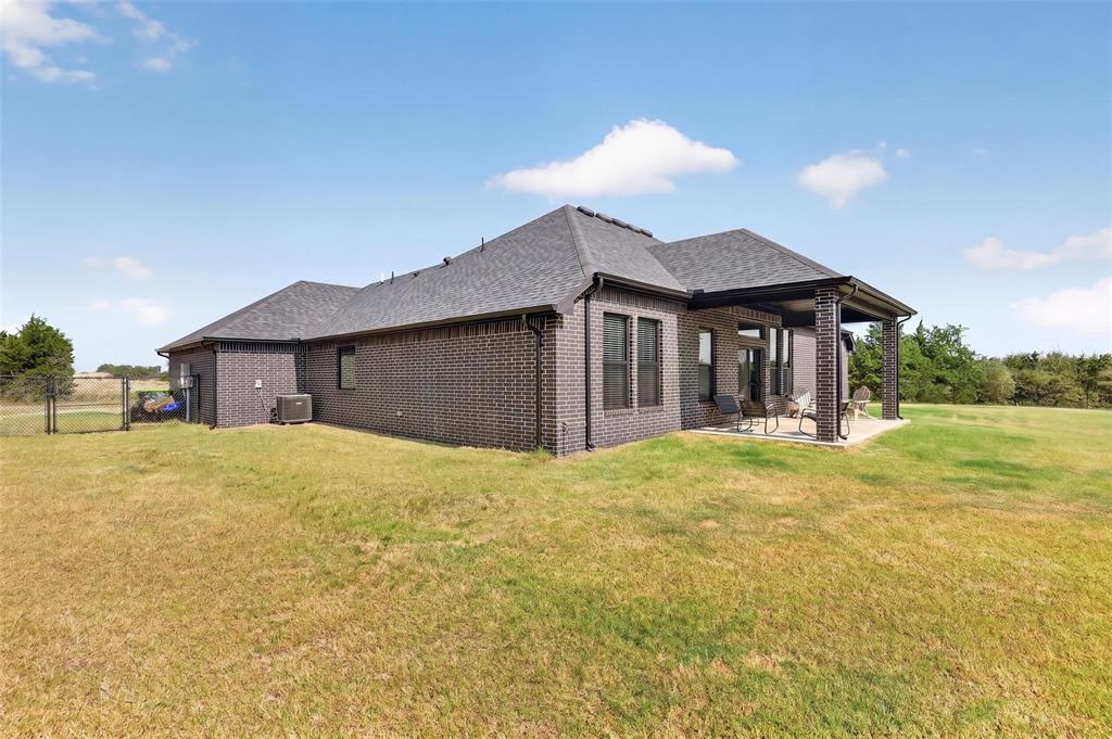 19180 N County Line Road Property Photo 43