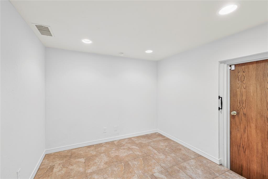 621 Morningside Drive Property Photo 7
