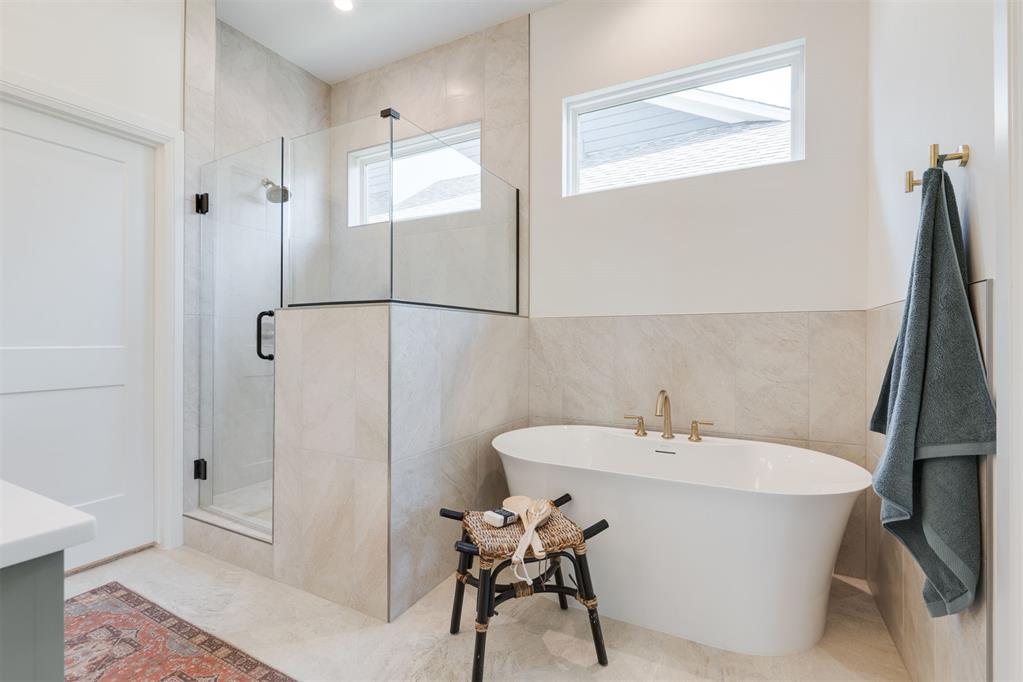 1708 Paseo Place Property Photo 27