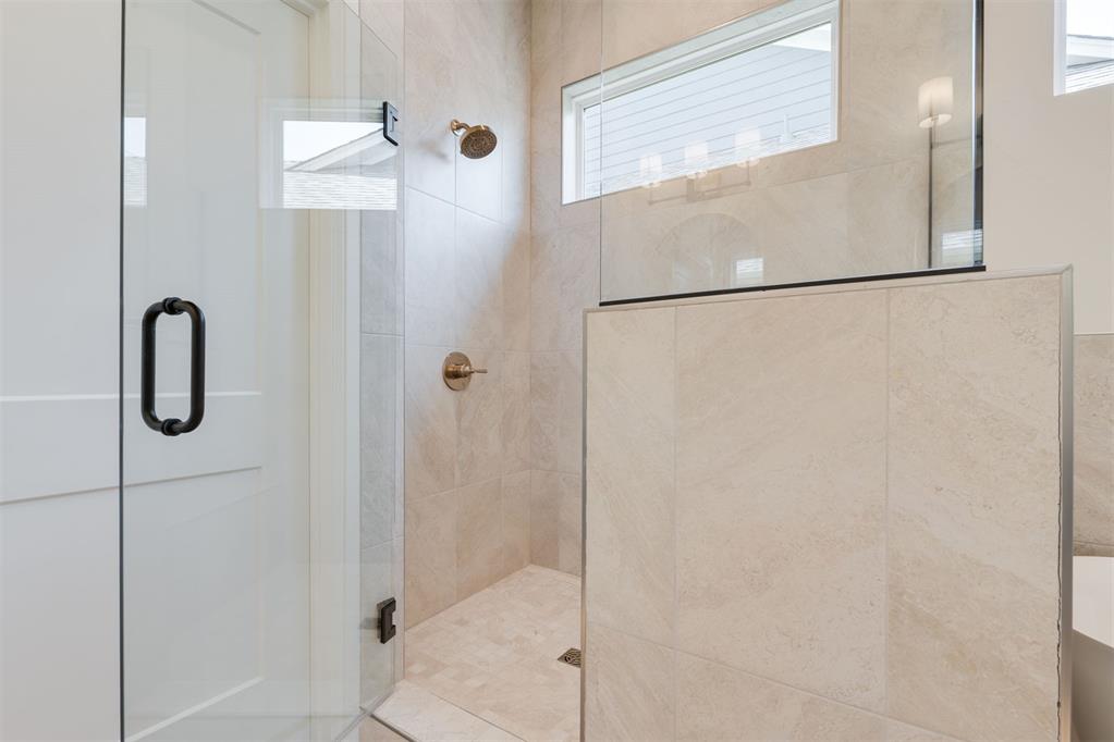 1708 Paseo Place Property Photo 29