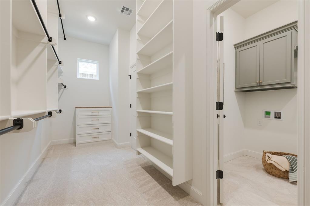 1708 Paseo Place Property Photo 31