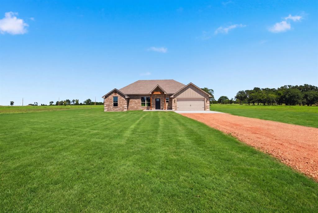 40155 Green Prairie Property Photo 1