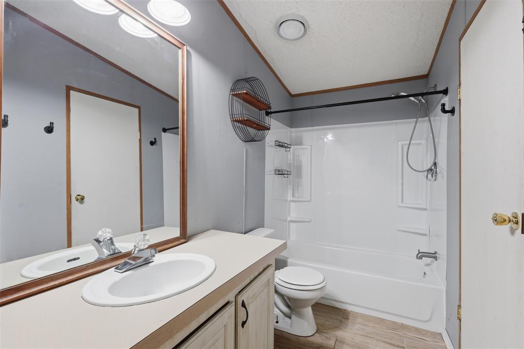 10100 Summerset Lane Property Photo 14