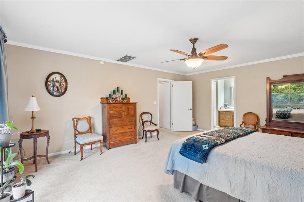 9409 Silver Lake Drive Property Photo 17