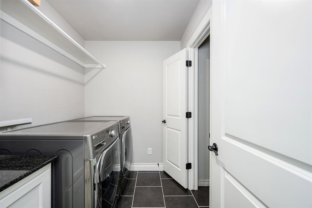 8621 Nw 127th Street Property Photo 15