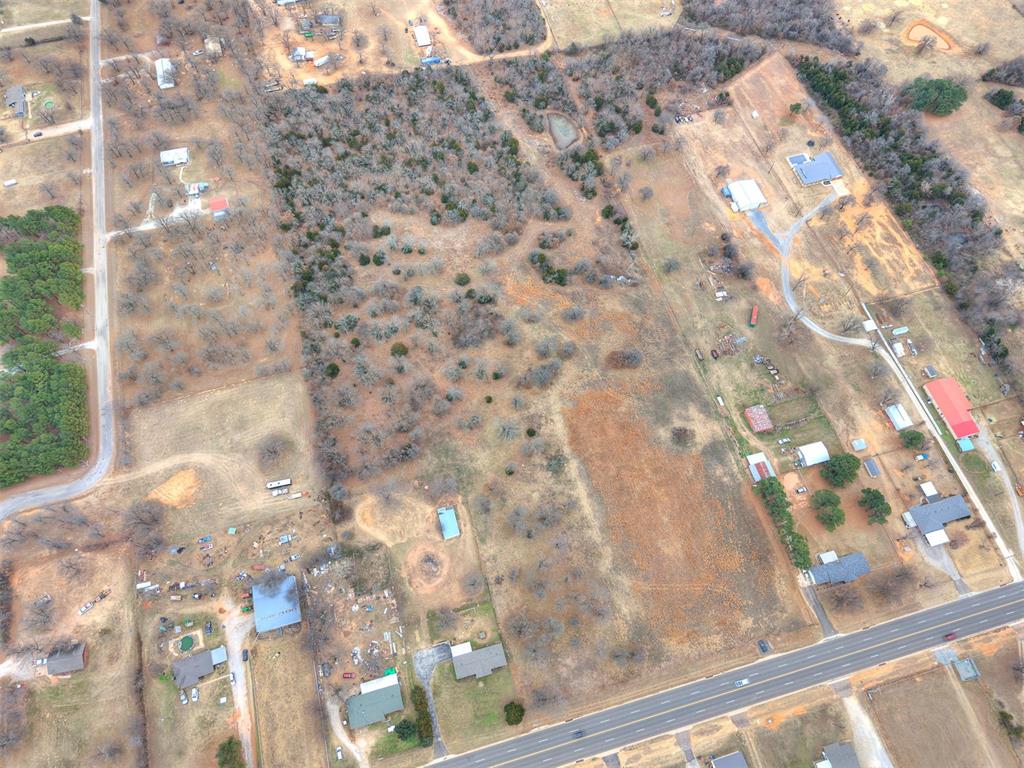 S Harrah Road Property Photo 4