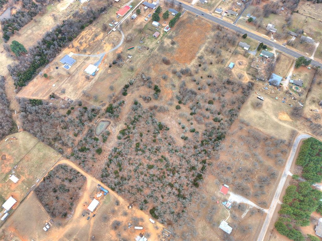 S Harrah Road Property Photo 5