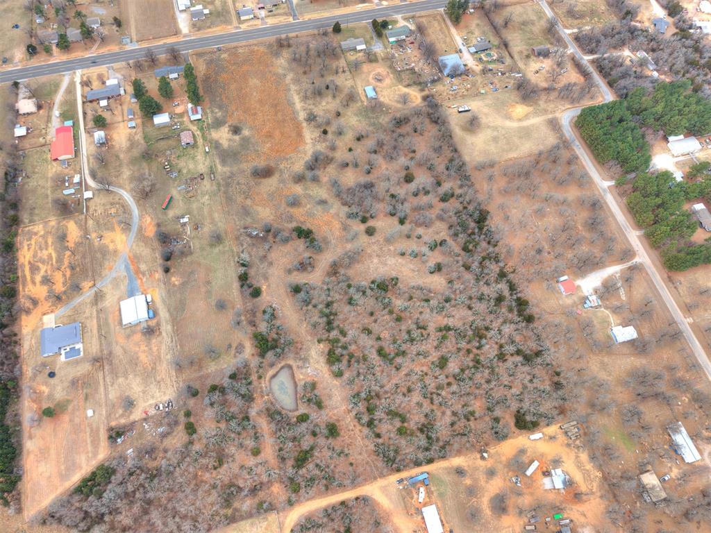 S Harrah Road Property Photo 7