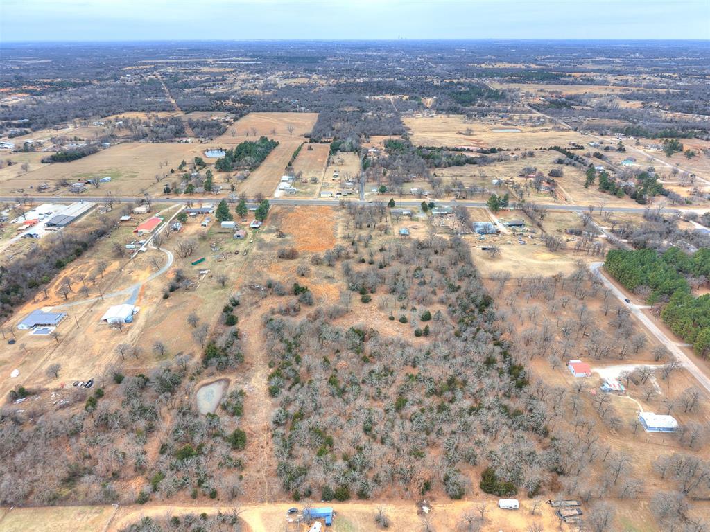 S Harrah Road Property Photo 9