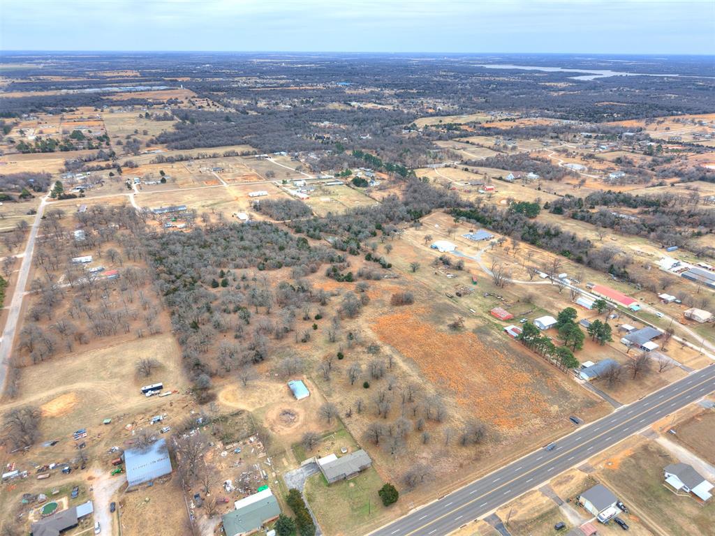 S Harrah Road Property Photo 11