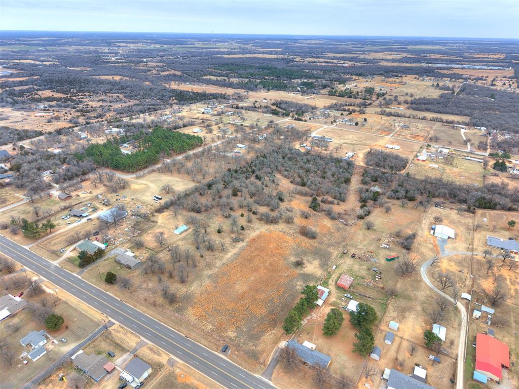 S Harrah Road Property Photo 13
