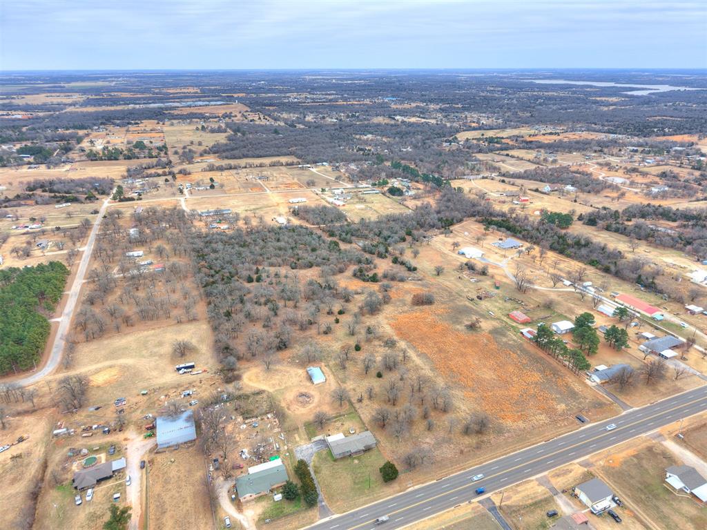 S Harrah Road Property Photo 16