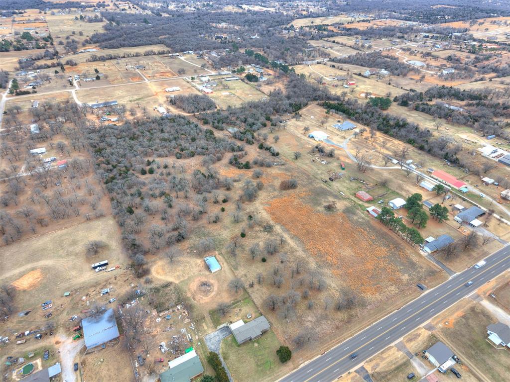 S Harrah Road Property Photo 23